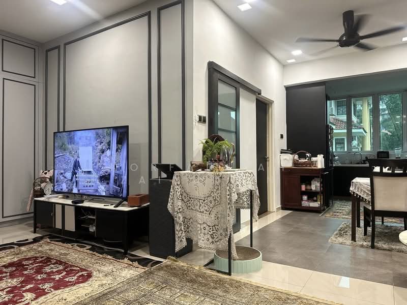 Rumah Teres 2 Tingkat untuk Dijual di Kota Damansara (Selangor) - NORFADILAH ZAINUDDIN - Living Room - PropertyGuru.com.my