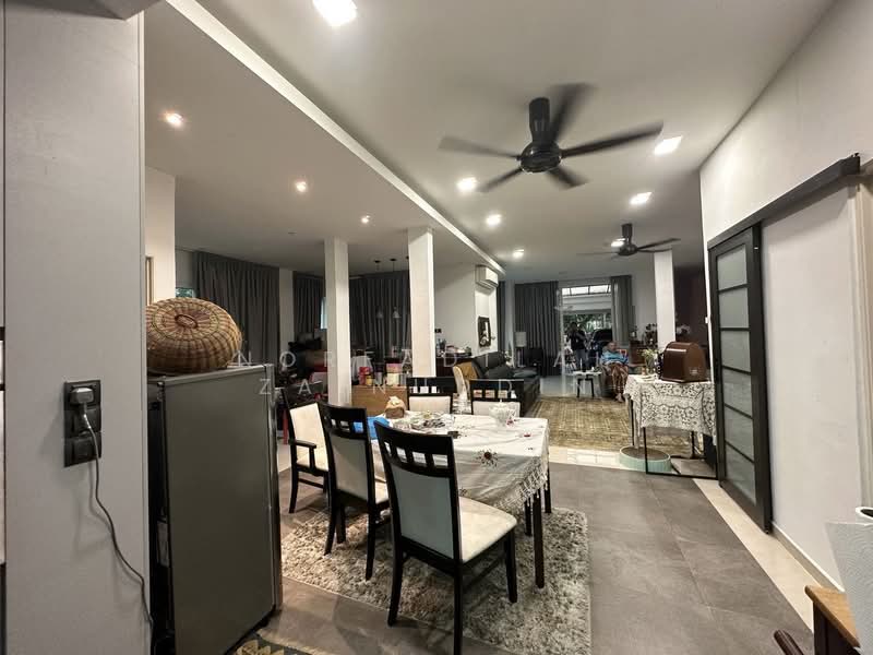 Rumah Teres 2 Tingkat untuk Dijual di Kota Damansara (Selangor) - NORFADILAH ZAINUDDIN - Living Room - PropertyGuru.com.my