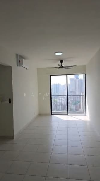 Pangsapuri untuk Disewa di Residensi Max - Raymond Ho - Living Room - PropertyGuru.com.my