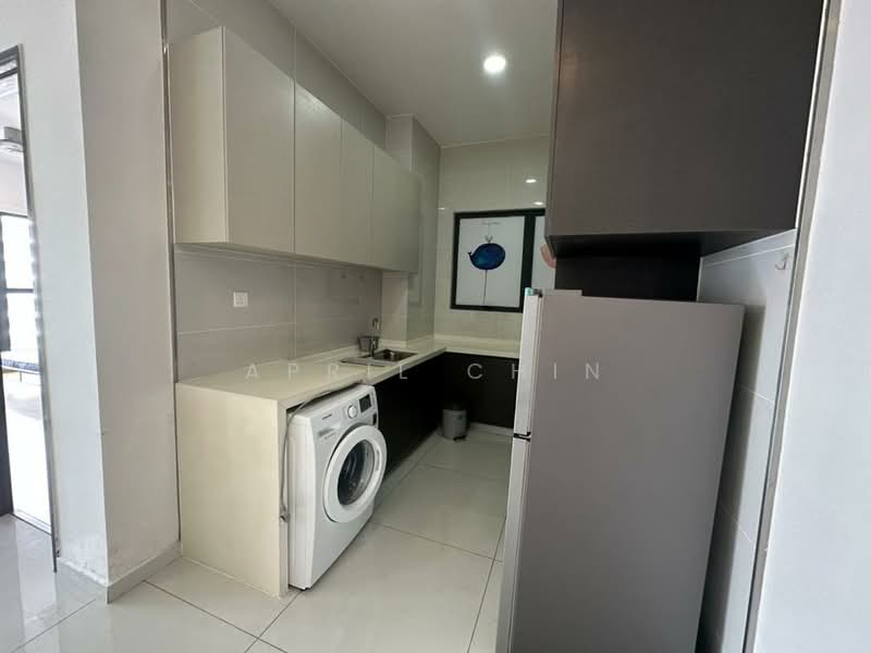 Condominium for Rent at Lovell @ Country Garden Danga Bay - April Chin - Kitchen - PropertyGuru.com.my