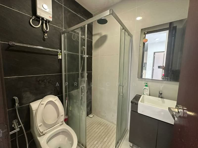 Condominium for Rent at Lovell @ Country Garden Danga Bay - April Chin - Bathroom - PropertyGuru.com.my