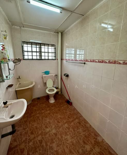 2-storey Terraced House for Sale in Bercham (Ipoh) - Gary Tang - Bathroom - PropertyGuru.com.my