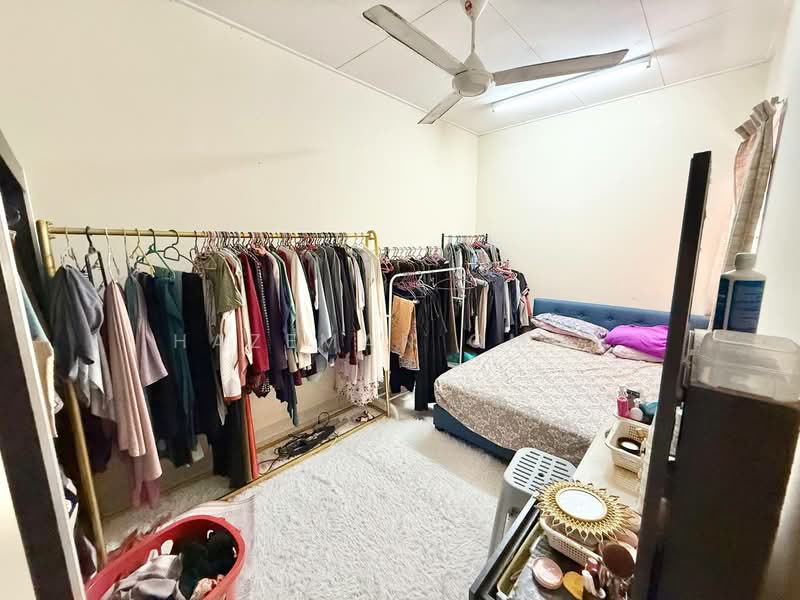 Cluster House for Sale in Alam Suria (Puncak Alam) - Hazeman Omar - Bedroom - PropertyGuru.com.my