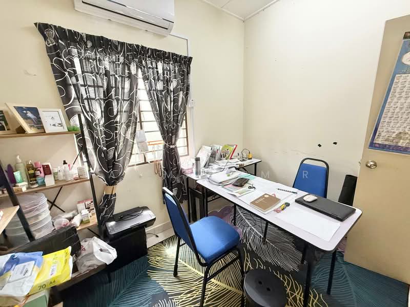 Cluster House for Sale in Alam Suria (Puncak Alam) - Hazeman Omar - Study - PropertyGuru.com.my