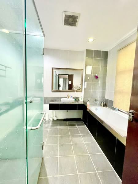 Rumah Berkembar untuk Dijual di Subang Jaya (Selangor) - Kelvin Tan - Bathroom - PropertyGuru.com.my