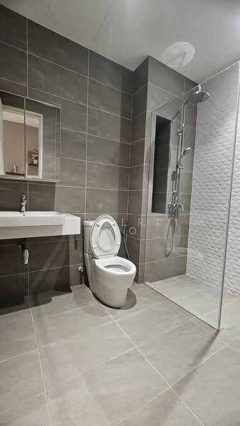 Servis Apartment untuk Disewa di Quill Residence - Albert Loo - Bathroom - PropertyGuru.com.my