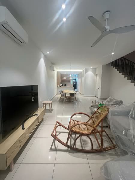 2-storey Terraced House for Sale in Taman Mount Austin (Tebrau) - Elynn Lam - Living Room - PropertyGuru.com.my