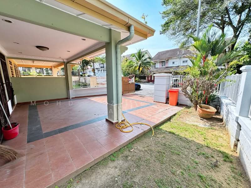 Rumah Berkembar untuk Dijual di Bandar Seri Putra (Bangi) - Mohd Aizat Saiful Bahri - Exterior - PropertyGuru.com.my