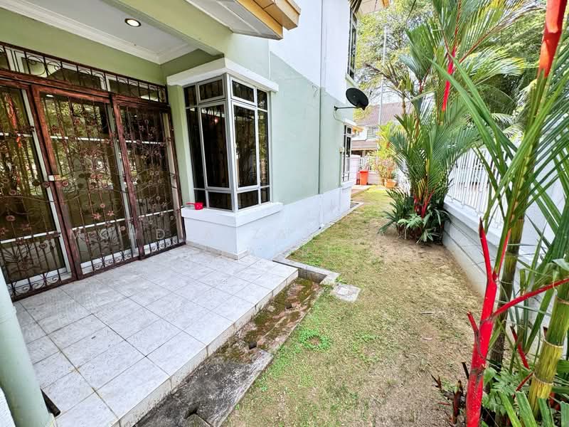 Rumah Berkembar untuk Dijual di Bandar Seri Putra (Bangi) - Mohd Aizat Saiful Bahri - Exterior - PropertyGuru.com.my