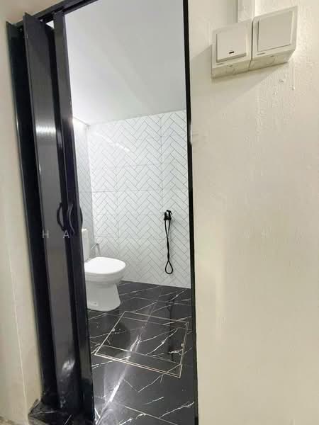 Rumah Teres 1 Tingkat untuk Disewa di Taman Greenwood (Batu Caves) - Hazeman Omar - Bathroom - PropertyGuru.com.my