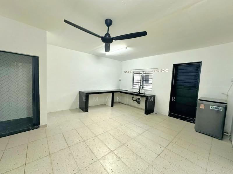 Rumah Teres 1 Tingkat untuk Disewa di Taman Greenwood (Batu Caves) - Hazeman Omar - Kitchen - PropertyGuru.com.my