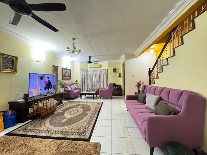 Terraced House for Sale in Bukit Rahman Putra (Sungai Buloh) - Nazrin Hakimin - Living Room - PropertyGuru.com.my