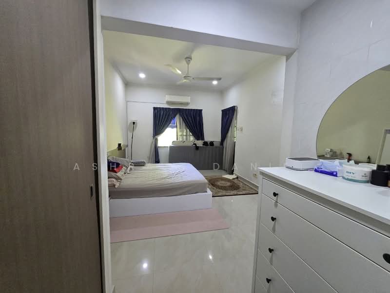 Rumah Bandar untuk Dijual di Country Heights (Kajang) - Ashraff Daniel - PropertyGuru.com.my