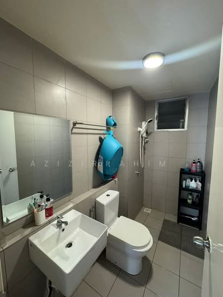 Kondominium untuk Disewa di Lakefront Homes - Azizirrahim . - Bathroom - PropertyGuru.com.my