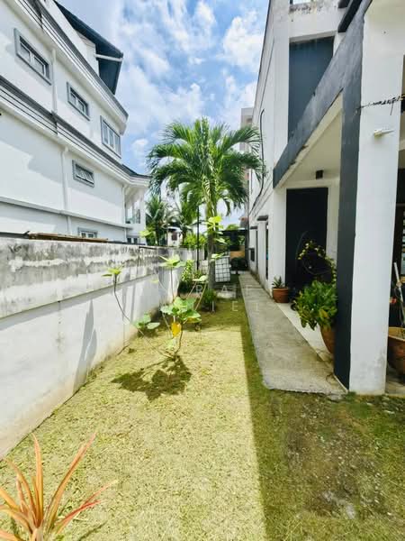Terraced House for Sale in Kuala Selangor (Selangor) - Ashraff Daniel - Exterior - PropertyGuru.com.my