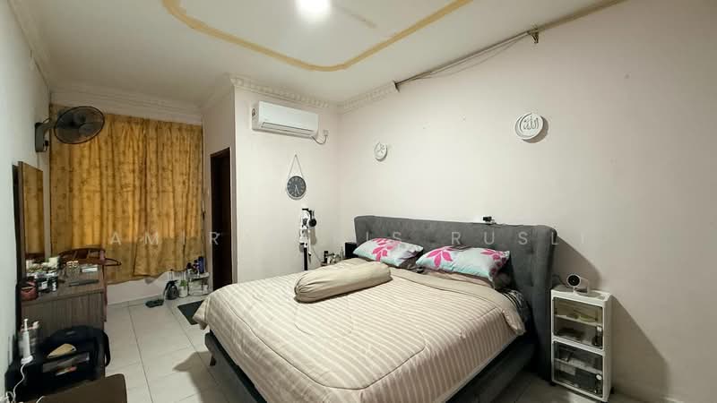 Rumah Teres 1 Tingkat untuk Dijual di Taman Impian Emas (Skudai) - Amir Faris Rusli - Bedroom - PropertyGuru.com.my
