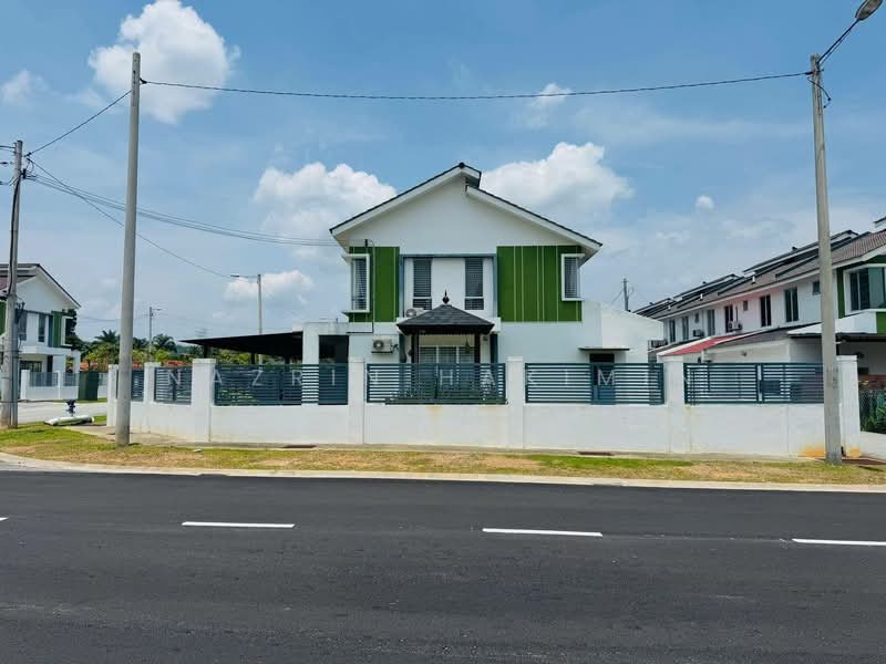 2-storey Terraced House for Sale in Rawang (Selangor) - Nazrin Hakimin - Exterior - PropertyGuru.com.my