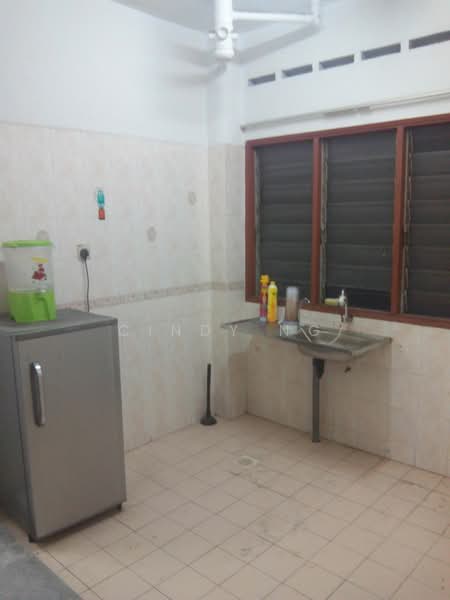 Pangsapuri untuk Dijual di Subang Perdana Goodyear Court 10 - Cindy Ng - Kitchen - PropertyGuru.com.my
