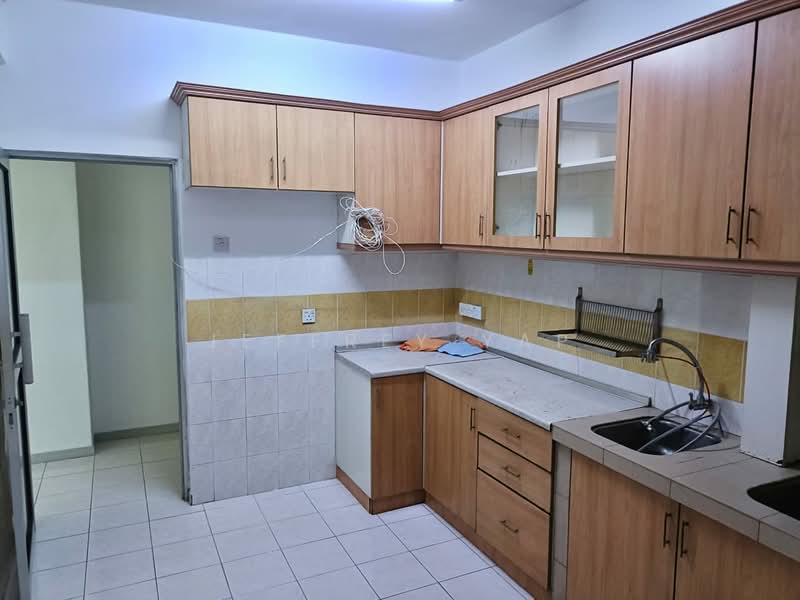 Apartment for Rent at Prima Tiara 1 - Jeffrey Yap - Kitchen - PropertyGuru.com.my