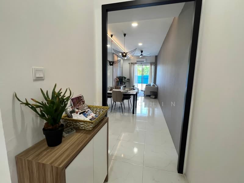 Servis Apartment untuk Dijual di Neu Pendington - Jimmyy Chin - Living Room - PropertyGuru.com.my