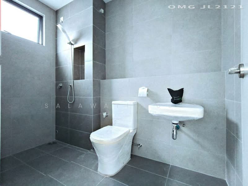 2-storey Terraced House for Rent in Telok Panglima Garang (Selangor) - Salawati Busro - Bathroom - PropertyGuru.com.my