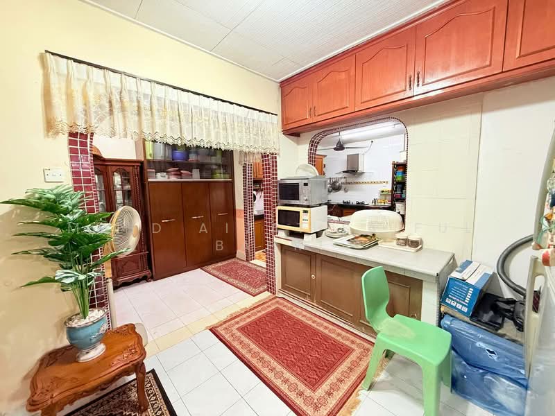 Bungalow for Sale in Ampang (Selangor) - Mohd Aizat Saiful Bahri - Kitchen - PropertyGuru.com.my