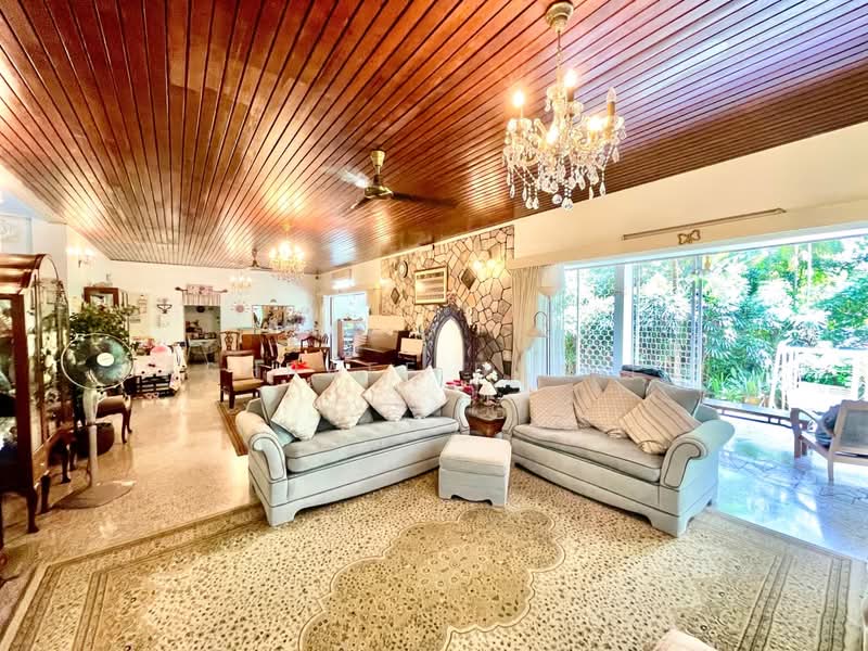 Bungalow for Sale in Seksyen 16 (Petaling Jaya) - Ashraff Daniel - Living Room - PropertyGuru.com.my