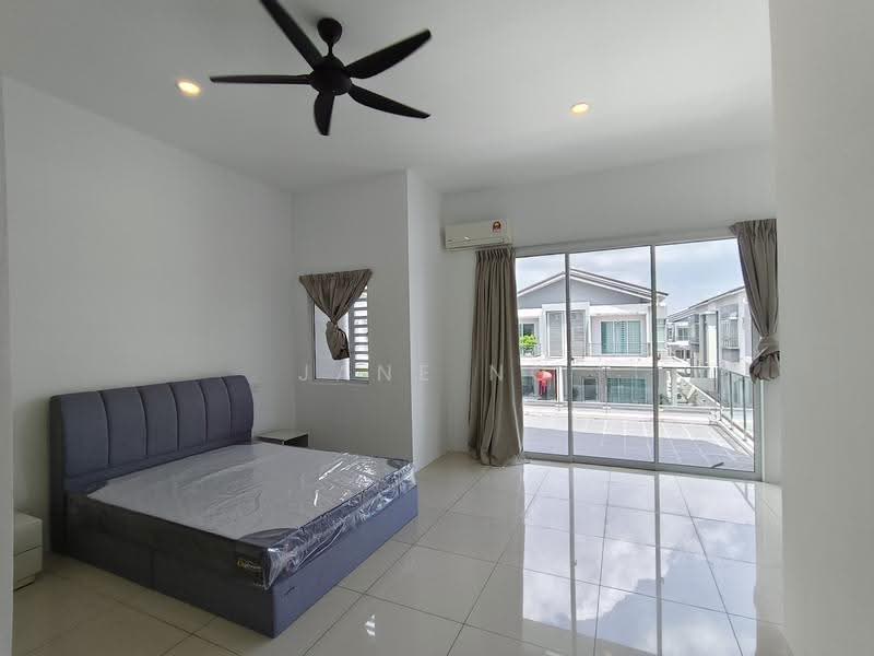 Rumah Berkembar untuk Dijual di Bandar Tasek Mutiara (Simpang Ampat) - Jane Ng - Master Bedroom - PropertyGuru.com.my