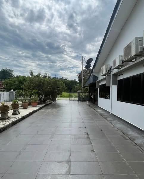 Semi-Detached House for Sale in Taman Bunga Raya (Muar) - Amir Faris Rusli - Exterior - PropertyGuru.com.my