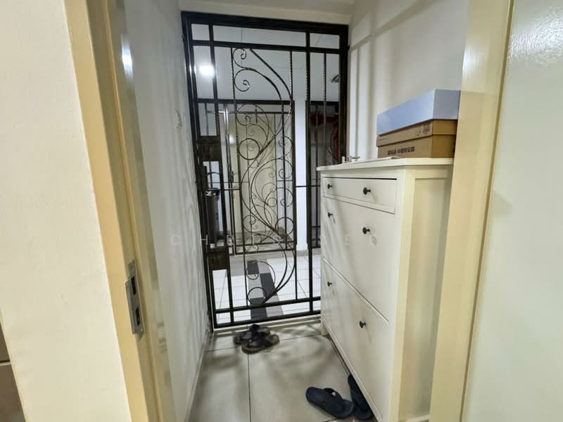 Kondominium untuk Dijual di First Residence (Residensi Unggul) - Chris See - Entrance - PropertyGuru.com.my