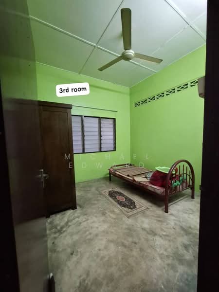 1-storey Terraced House for Sale in Teluk Pulai (Klang) - Michael Edward - Bedroom - PropertyGuru.com.my