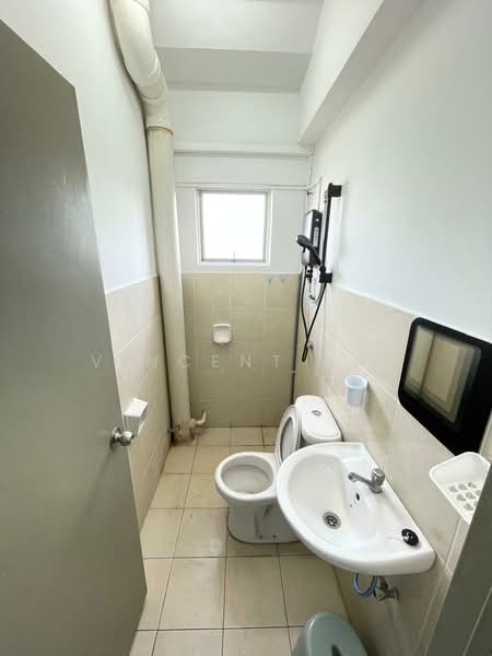 Kondominium untuk Disewa di Beverly 2 - Vincent Lai - Bathroom - PropertyGuru.com.my