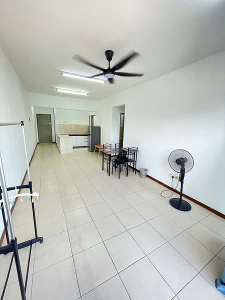 Kondominium untuk Disewa di Beverly 2 - Vincent Lai - Living Room - PropertyGuru.com.my