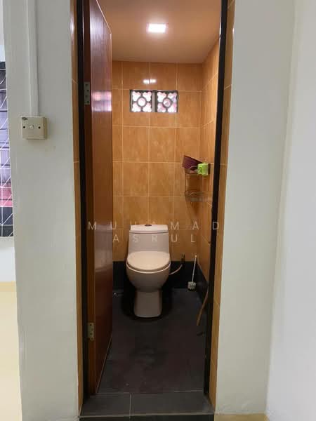 Rumah Teres 2 Tingkat untuk Dijual di Taman Johor Jaya (Johor Bahru) - Muhamad Asrul - Bathroom - PropertyGuru.com.my