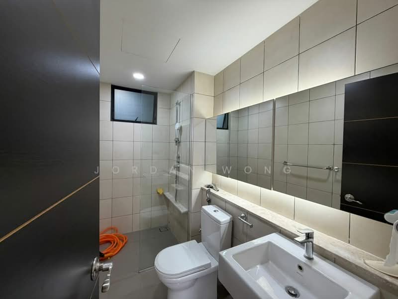 Condominium for Rent at The WaterEdge (Pinggiran Air) - Jordan Wong - Bathroom - PropertyGuru.com.my