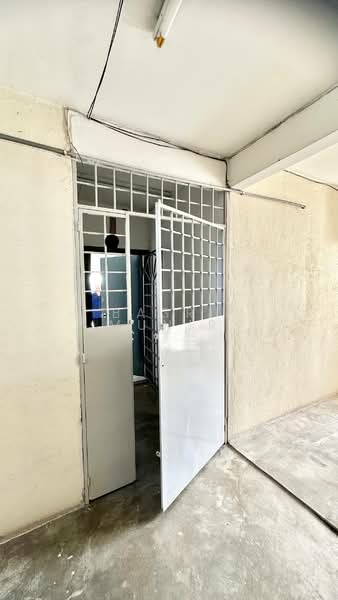Apartment for Sale at Jasmine Court - Basri Munir - Entrance - PropertyGuru.com.my