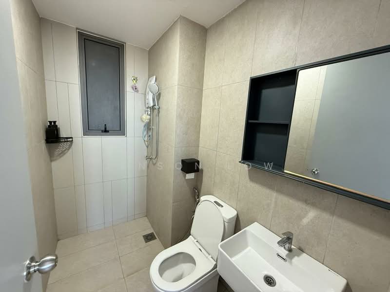 Servis Apartment untuk Disewa di Kenwingston Platz - Jenson Low - Bathroom - PropertyGuru.com.my