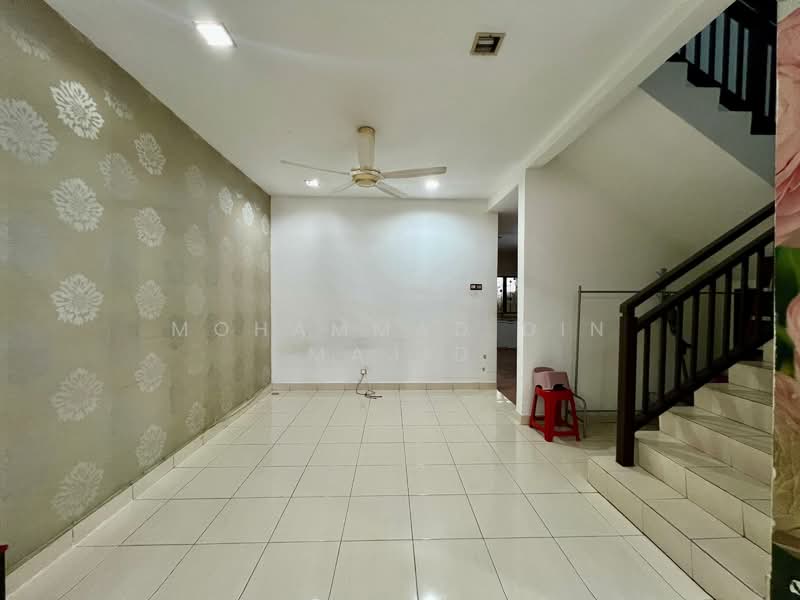 Rumah Teres untuk Dijual di Shah Alam (Selangor) - Mohammad Din Majid - Living Room - PropertyGuru.com.my