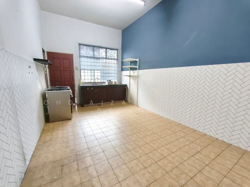 2-storey Terraced House for Sale in Taman Mok Sum (Seremban) - Mohd Aizat Saiful Bahri - Kitchen - PropertyGuru.com.my