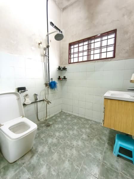 2-storey Terraced House for Sale in Taman Mok Sum (Seremban) - Mohd Aizat Saiful Bahri - Bathroom - PropertyGuru.com.my