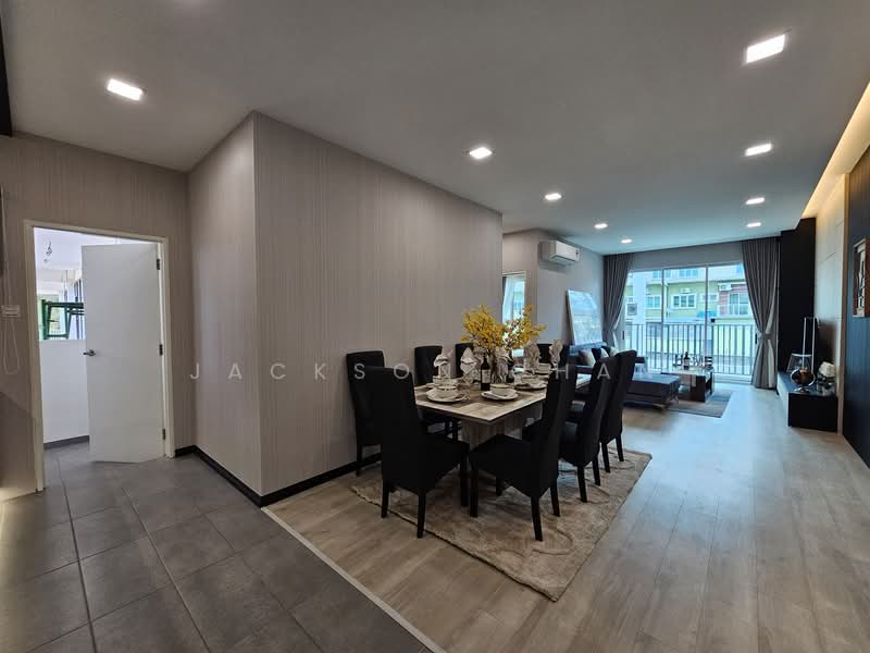 Kondominium untuk Dijual di Sky88 Residences - Jackson Chan - Dining Room - PropertyGuru.com.my