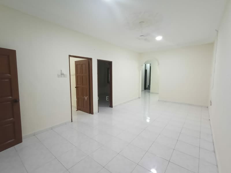 Rumah Teres 1 Tingkat untuk Dijual di Taman Ungku Tun Aminah (Skudai) - Jayden Neo - Living Room - PropertyGuru.com.my