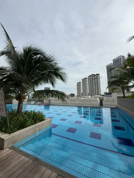 Condominium for Rent at Paraiso Residence @ The Earth - Chong Hui Ying - Pool - PropertyGuru.com.my