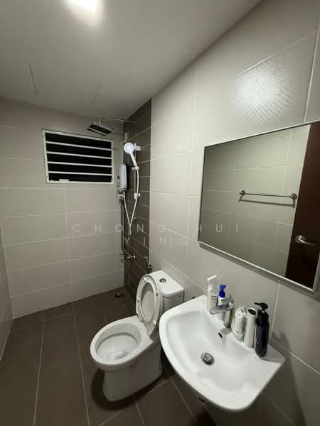 Condominium for Rent at Paraiso Residence @ The Earth - Chong Hui Ying - Bathroom - PropertyGuru.com.my