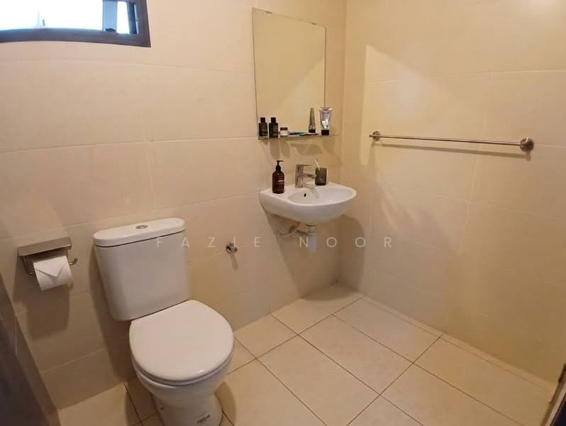 Rumah Teres untuk Dijual di Aman Putri (Sungai Buloh) - Fazie Noor - Bathroom - PropertyGuru.com.my
