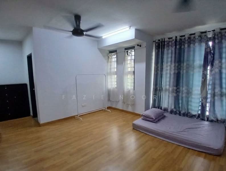 Rumah Teres untuk Dijual di Aman Putri (Sungai Buloh) - Fazie Noor - Bedroom - PropertyGuru.com.my