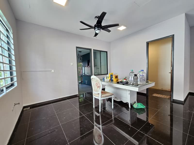 Rumah Berkembar untuk Dijual di Taman Saujana Suria (Kajang) - Kent Fatt - Interior - PropertyGuru.com.my