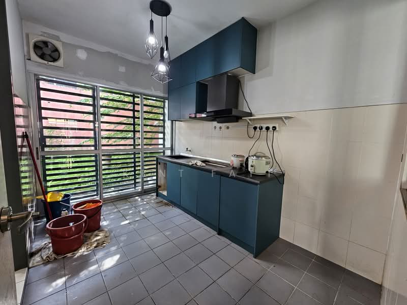 Rumah Berkembar untuk Dijual di Taman Saujana Suria (Kajang) - Kent Fatt - Kitchen - PropertyGuru.com.my