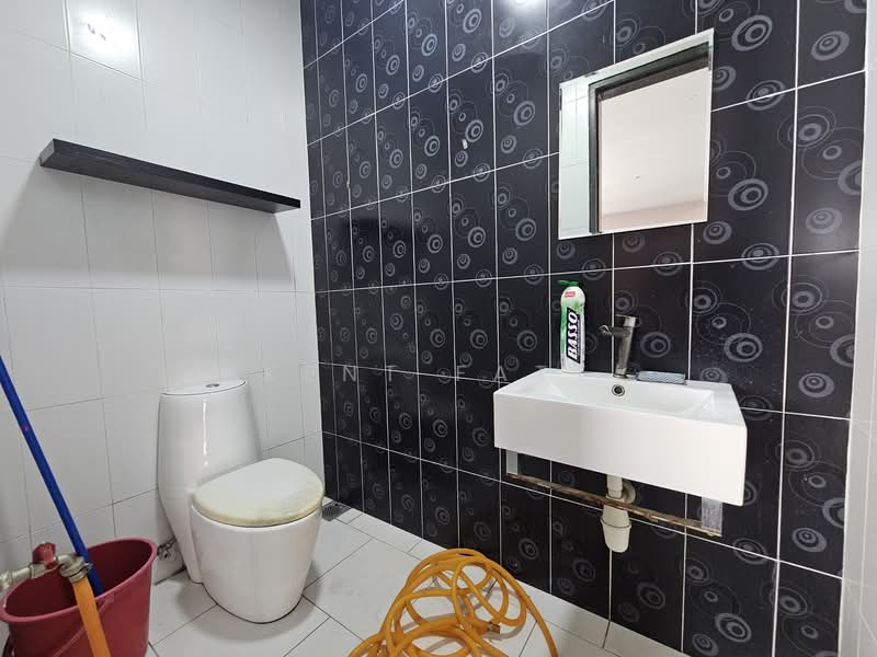 Rumah Berkembar untuk Dijual di Taman Saujana Suria (Kajang) - Kent Fatt - Bathroom - PropertyGuru.com.my