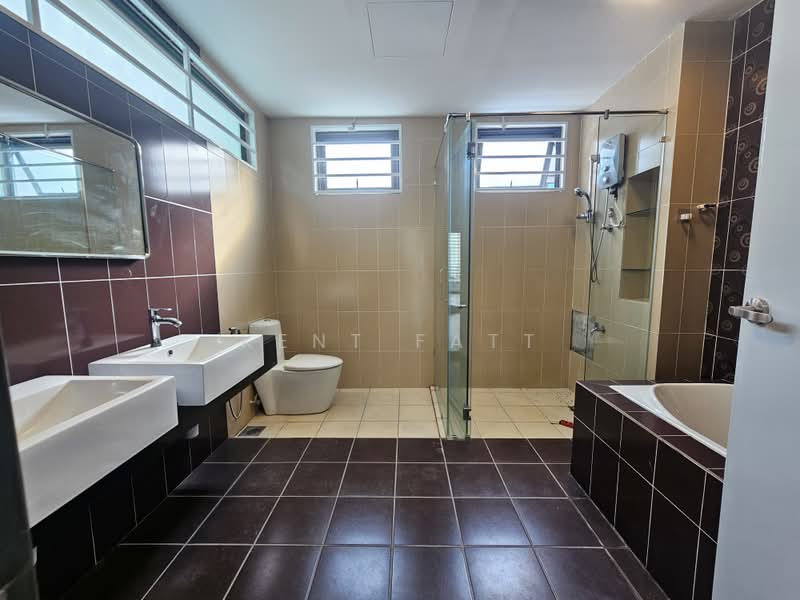 Rumah Berkembar untuk Dijual di Taman Saujana Suria (Kajang) - Kent Fatt - Bathroom - PropertyGuru.com.my